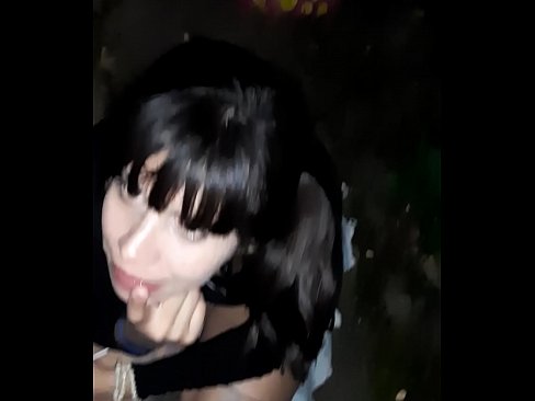 ❤️ Kadulla turvonneen peniksen vastineeksi karkkia ️ Lutkat at fi.xlxxporno.ru ❌️❤